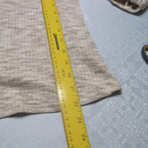Zac & Rachel Long Sleeve V Neck knit top  size Small shades of cream and tan - Picture 8 of 13